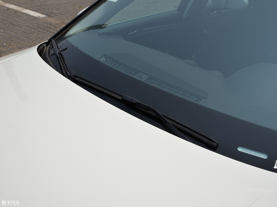 2015?yun)WA3 Limousine 35 TFSI 300f(wn)o(j)I(lng)