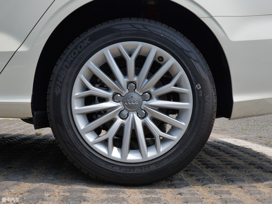 2015WA3 Limousine 35 TFSI 300foI