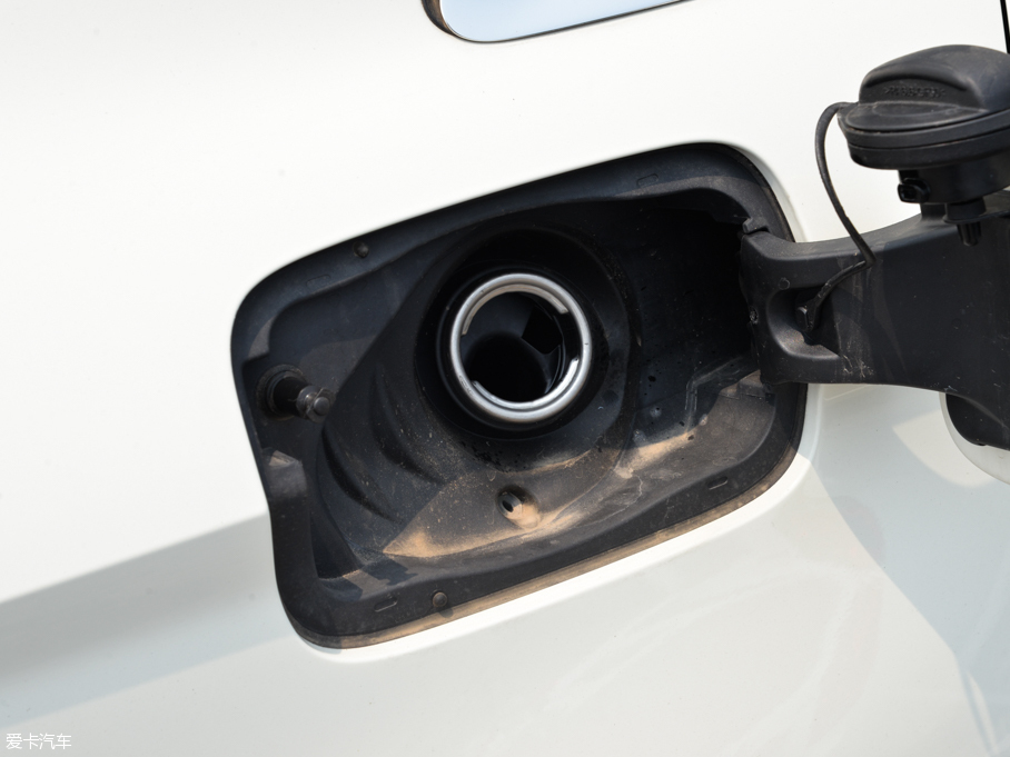 2015?yun)WA3 Limousine 35 TFSI 300f(wn)o(j)I(lng)