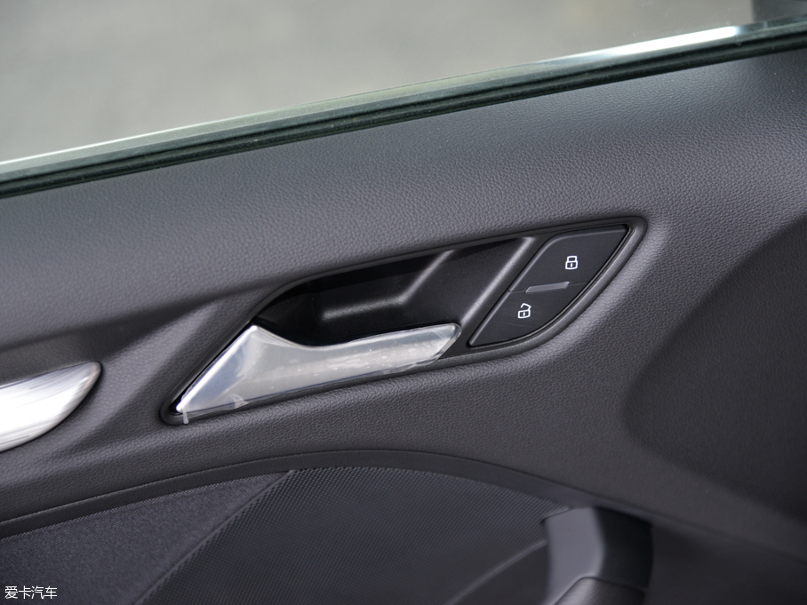 2015WA3 Limousine 35 TFSI 300fo(j)I(lng)