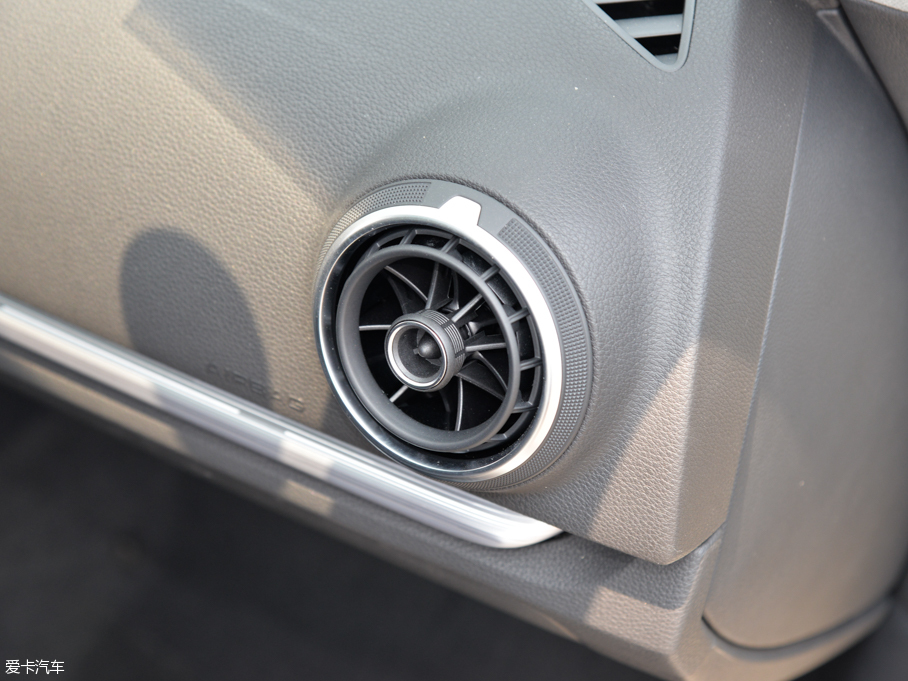 2015WA3 Limousine 35 TFSI 300foI