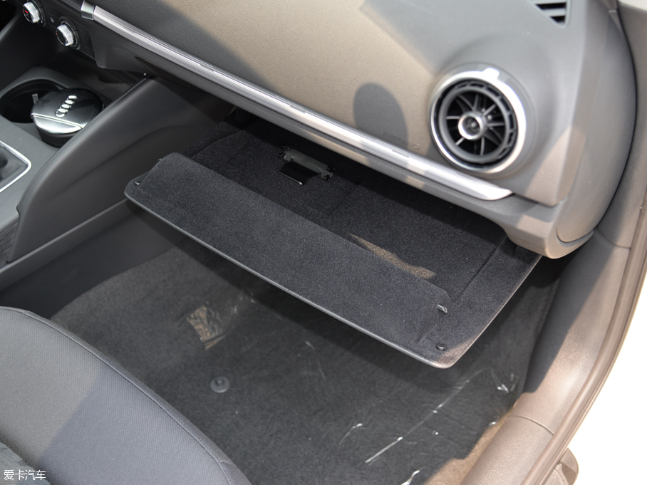 2015WA3 Limousine 35 TFSI 300foI