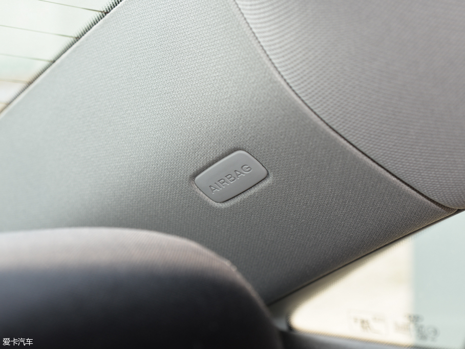 2015?yun)WA3 Limousine 35 TFSI 300f(wn)o(j)I(lng)