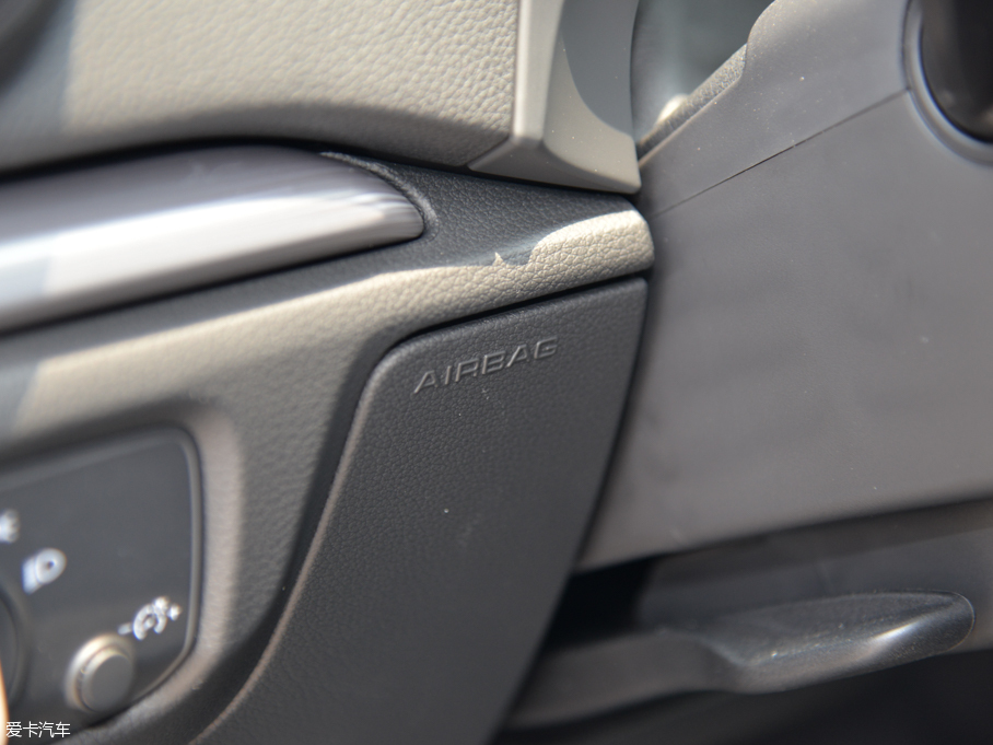 2015?yun)WA3 Limousine 35 TFSI 300fo(j)I(lng)