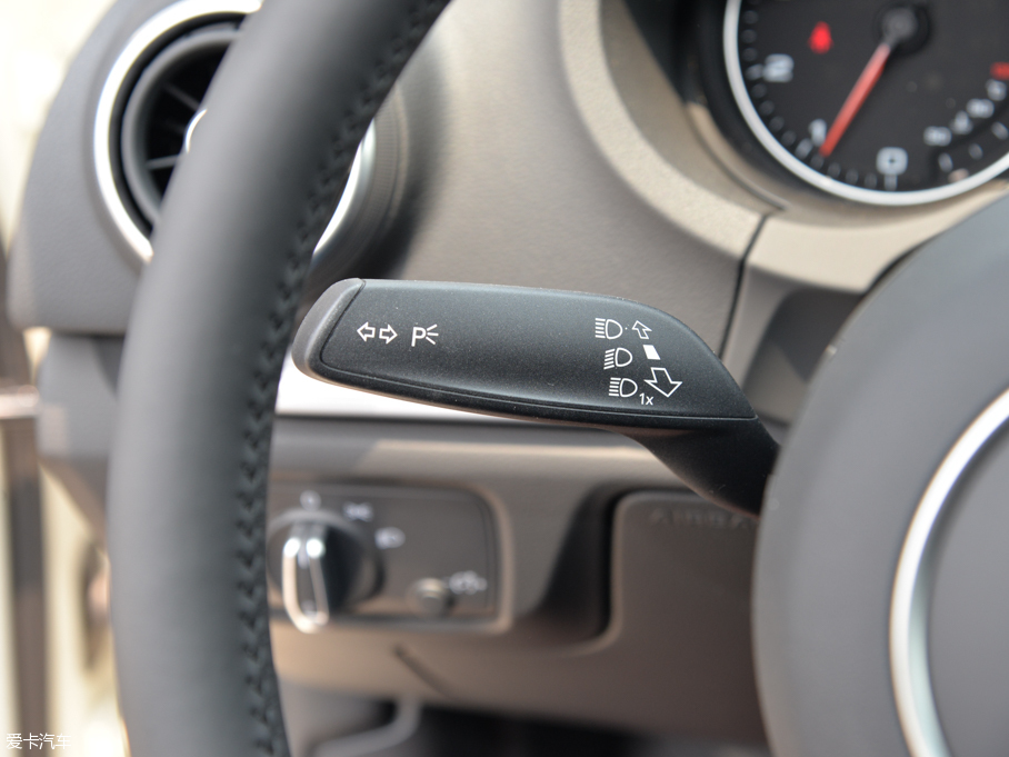 2015WA3 Limousine 35 TFSI 300foI