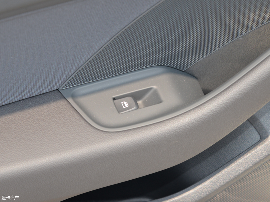 2015WA3 Limousine 35 TFSI 300foI