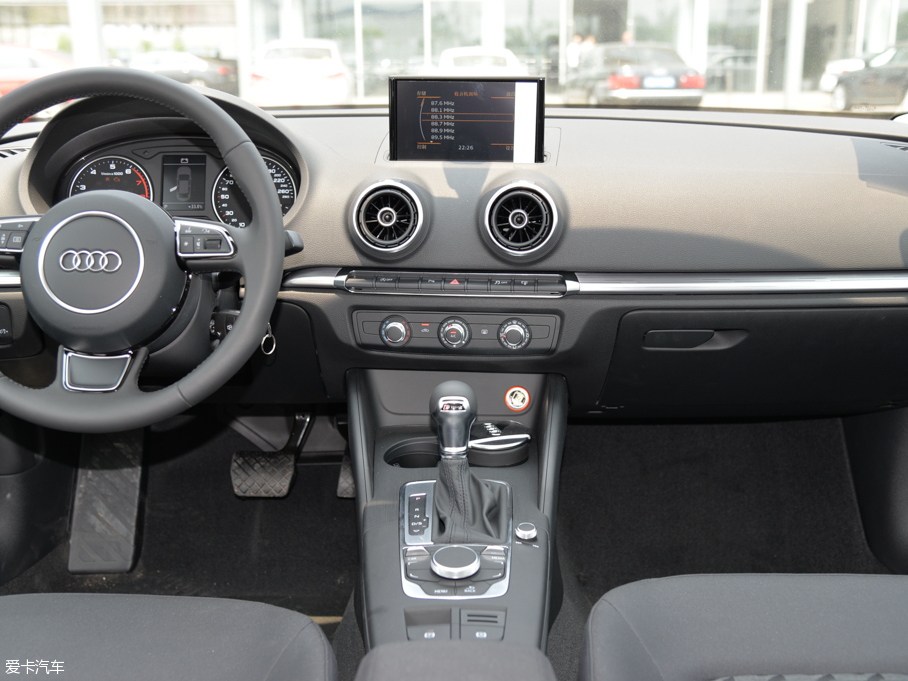 2015WA3 Limousine 35 TFSI 300foI