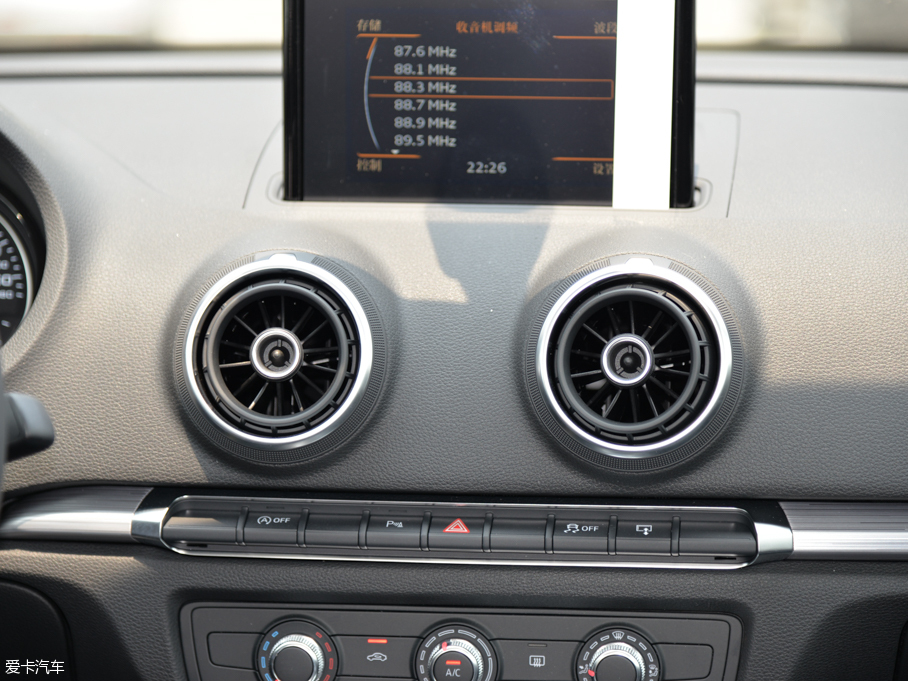 2015?yun)WA3 Limousine 35 TFSI 300fo(j)I(lng)