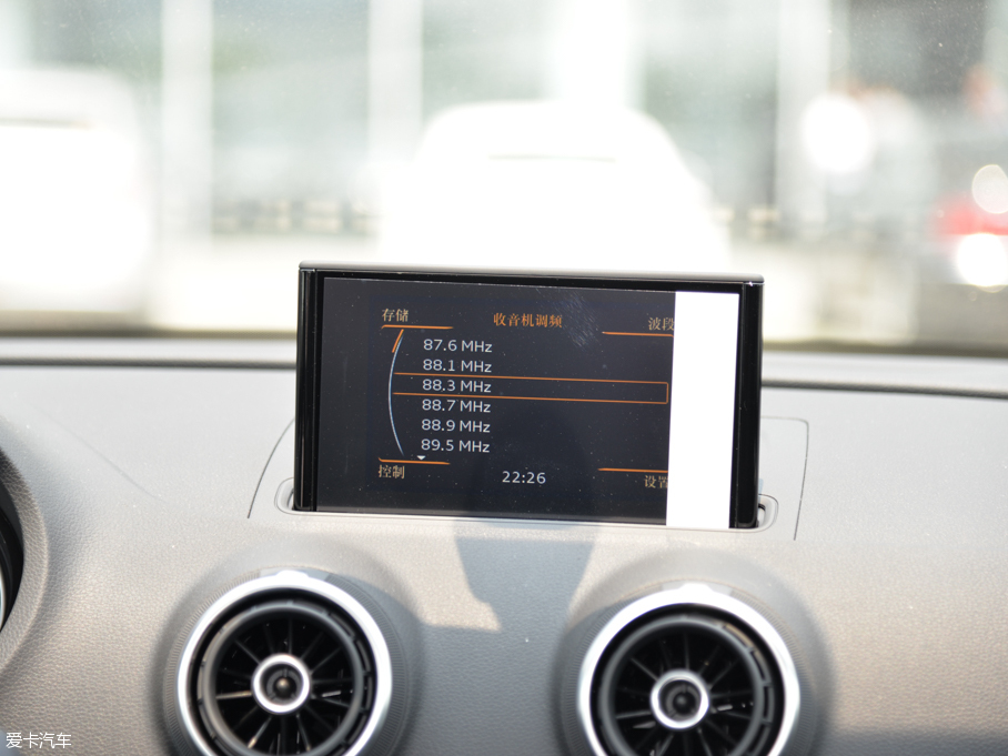 2015?yun)WA3 Limousine 35 TFSI 300f(wn)o(j)I(lng)