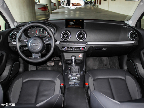 一汽-大眾奧迪2015款奧迪A3三廂