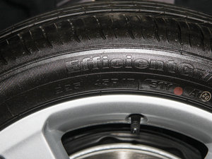 201535 TFSI 300fo ݆̥ߴ