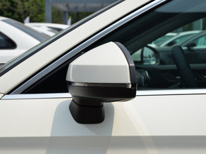 201535 TFSI 300foI ^