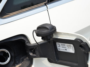 201535 TFSI 300foI ^