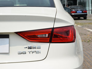 201535 TFSI 300foI(lng) β