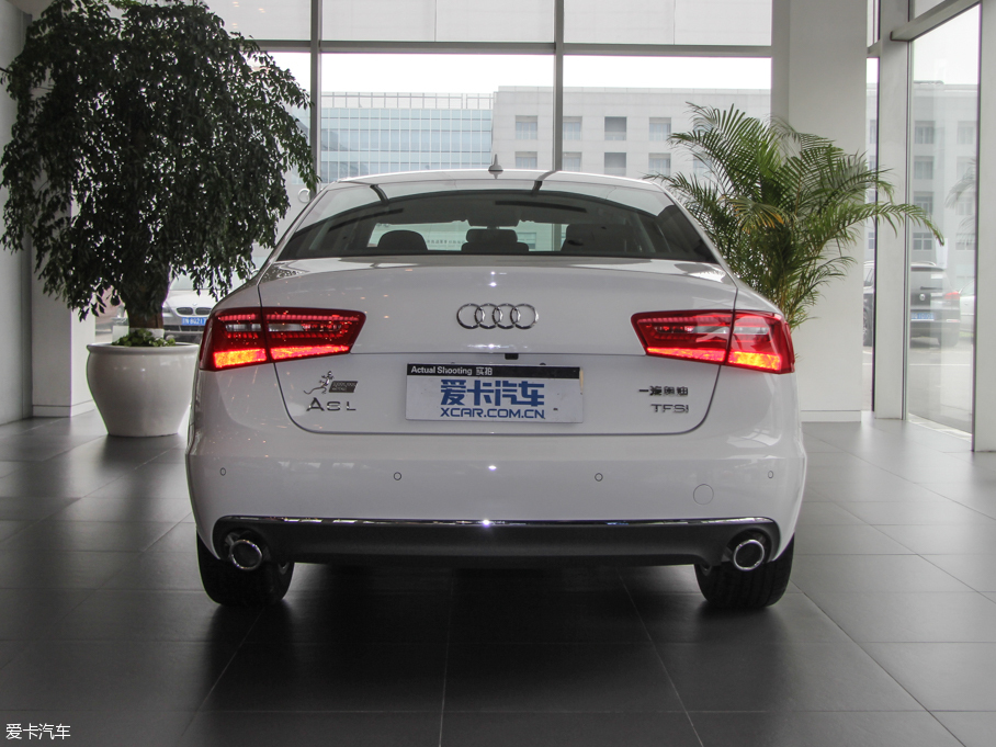 2015WA6L TFSI 300foI(lng)