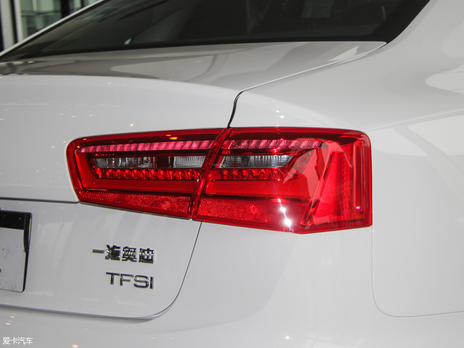 2015WA6L TFSI 300foI