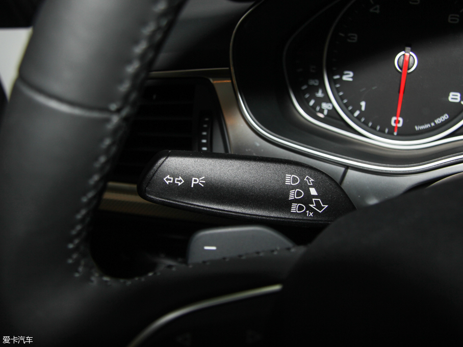 2015?yun)WA6L TFSI 300f(wn)o(j)I(lng)