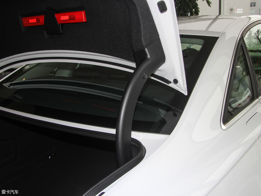 2015WA6L TFSI 300fo(j)I(lng)