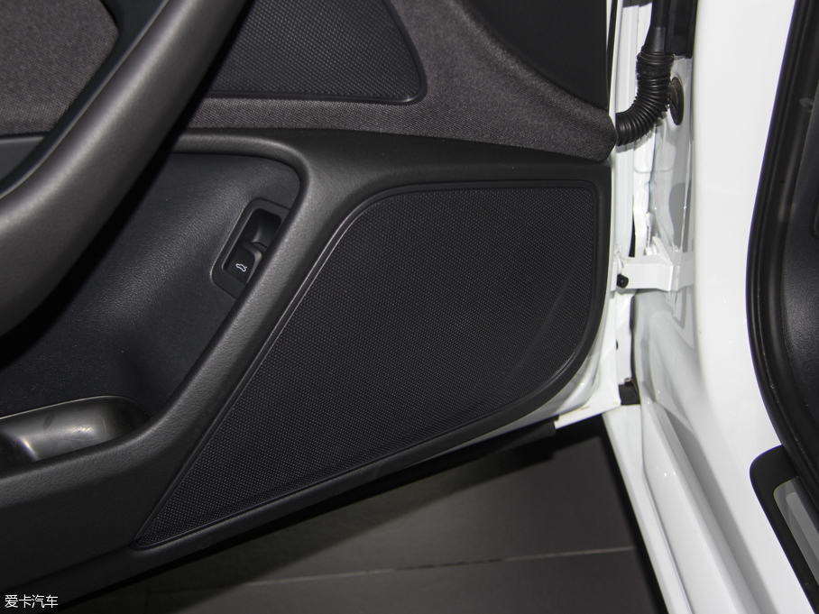 2015?yun)WA6L TFSI 300fo(j)I(lng)