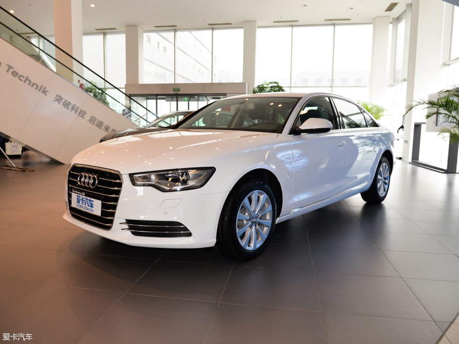 2015WA6L 30 FSI 300fo