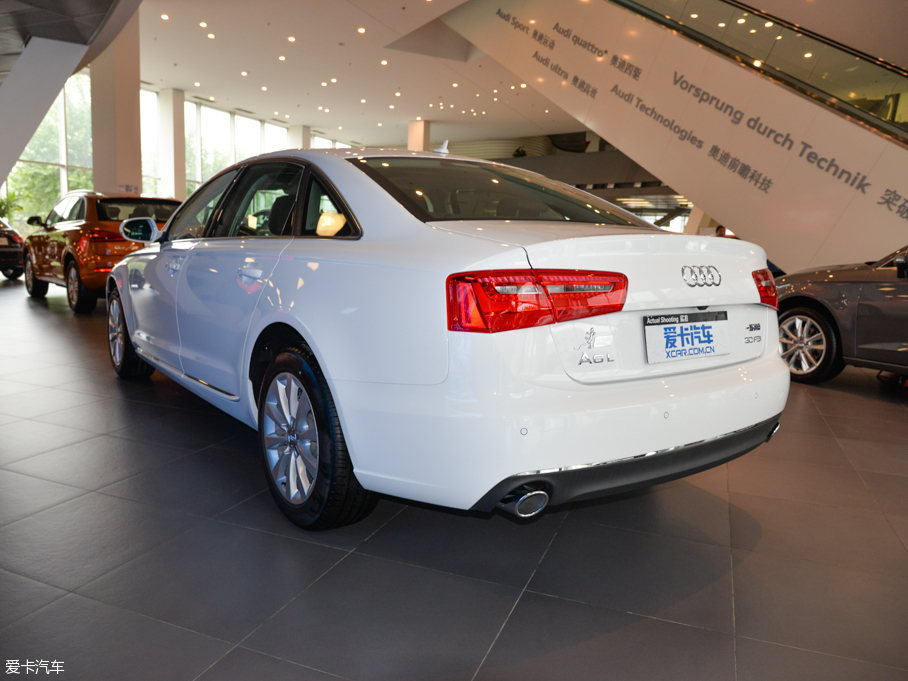 2015WA6L 30 FSI 300fo