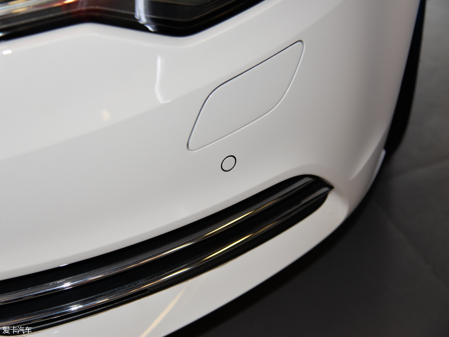 2015WA6L 30 FSI 300fo