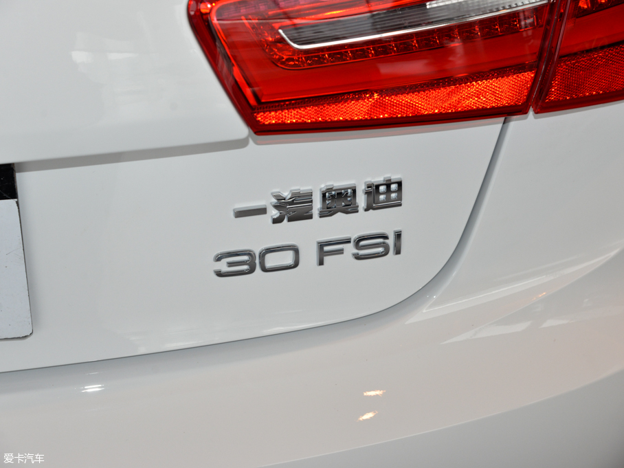 2015WA6L 30 FSI 300fo