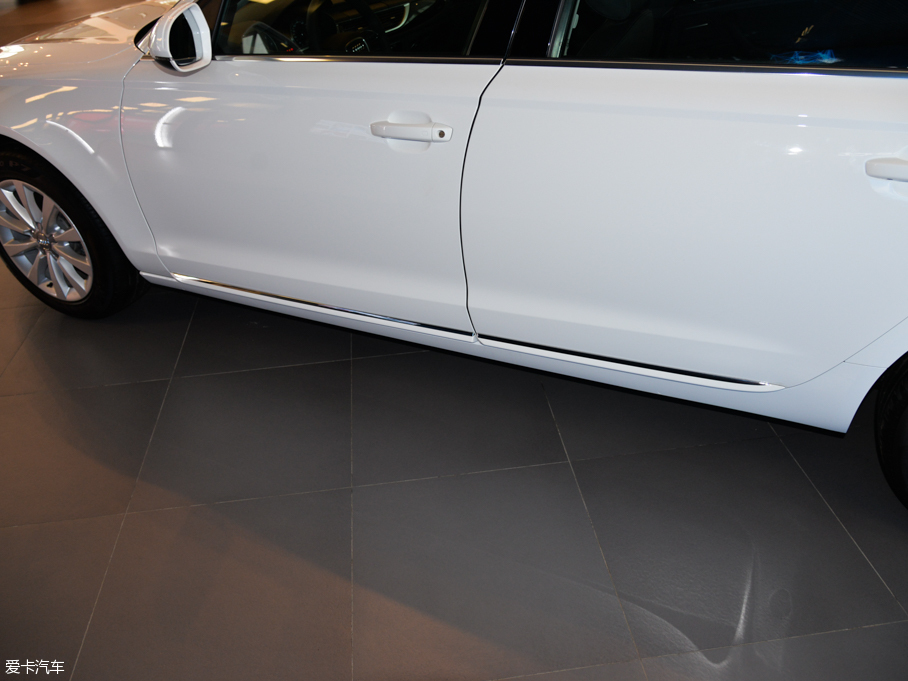 2015WA6L 30 FSI 300fo(j)