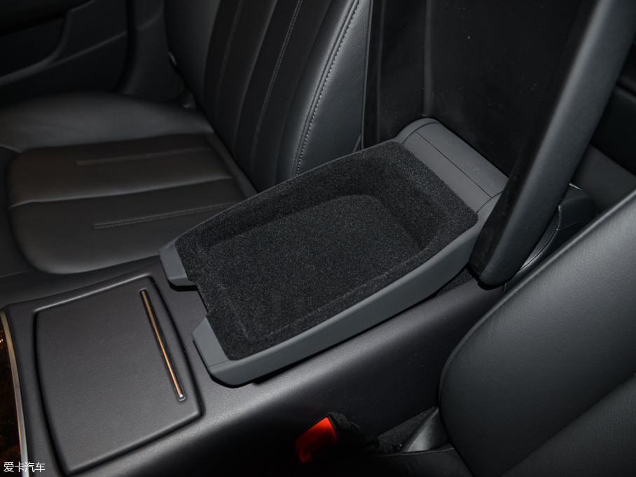 2015WA6L 30 FSI 300fo