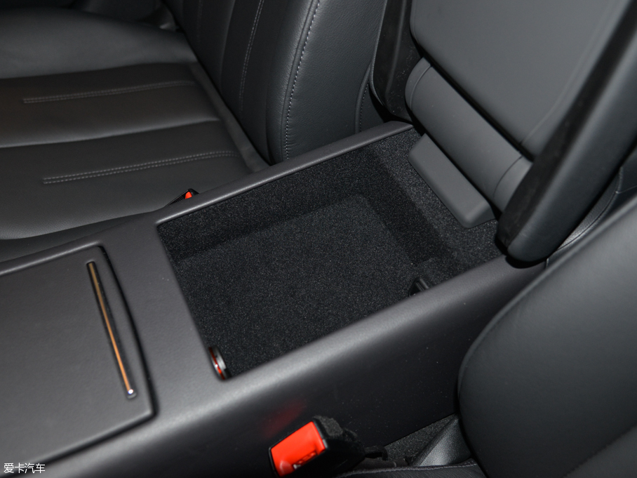 2015WA6L 30 FSI 300fo