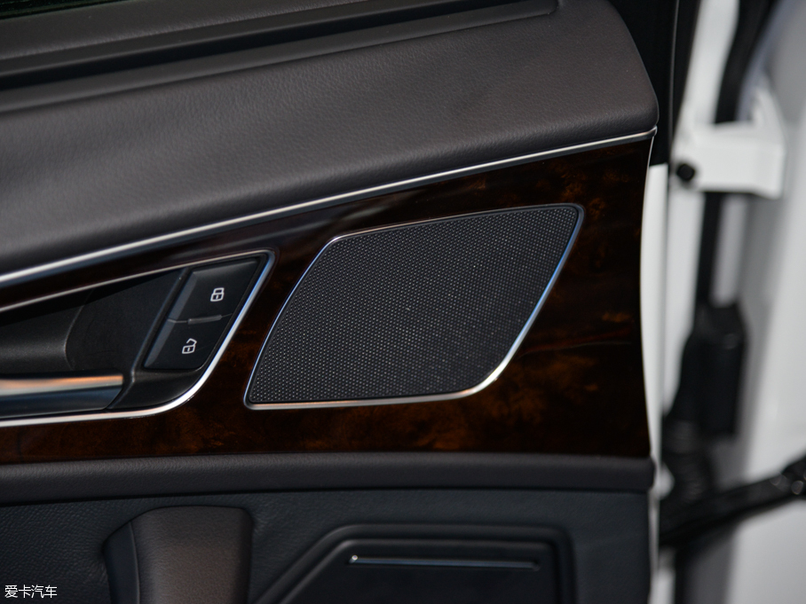 2015WA6L 30 FSI 300fo(j)