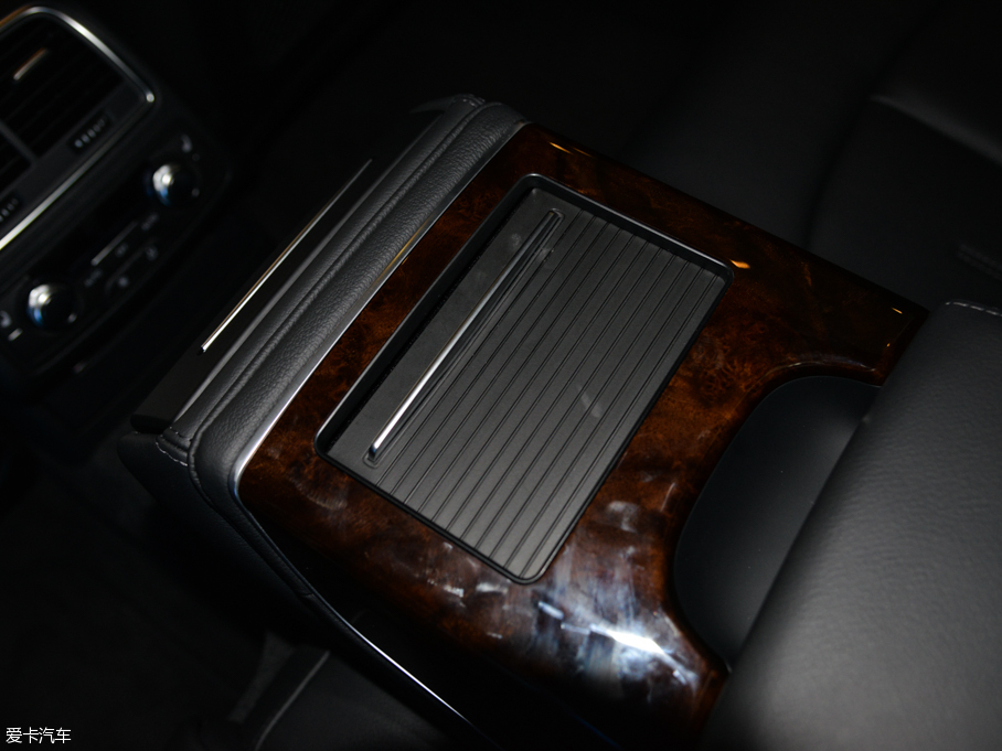 2015WA6L 30 FSI 300fo