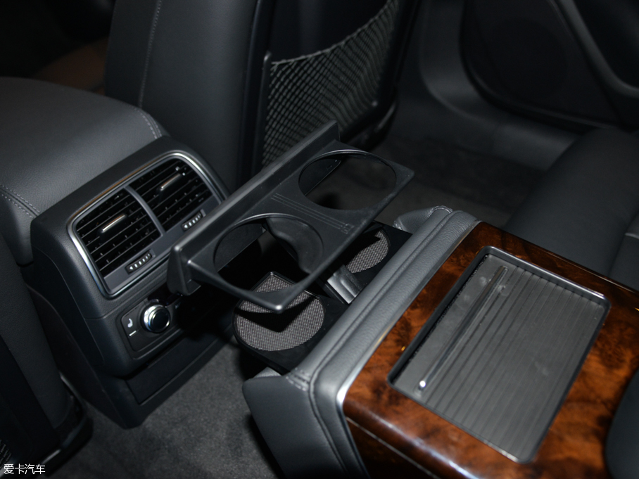 2015WA6L 30 FSI 300fo