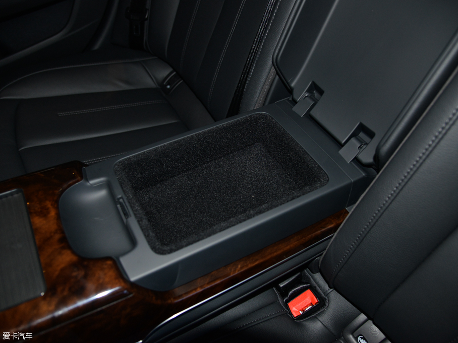 2015WA6L 30 FSI 300fo