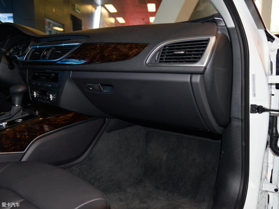 2015WA6L 30 FSI 300fo(j)