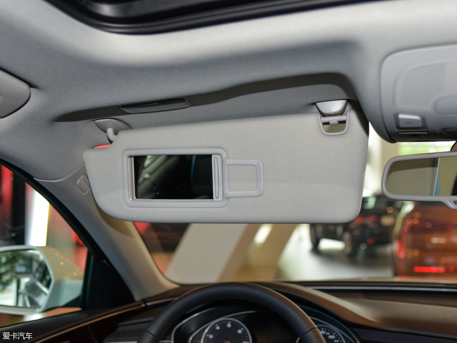 2015WA6L 30 FSI 300fo