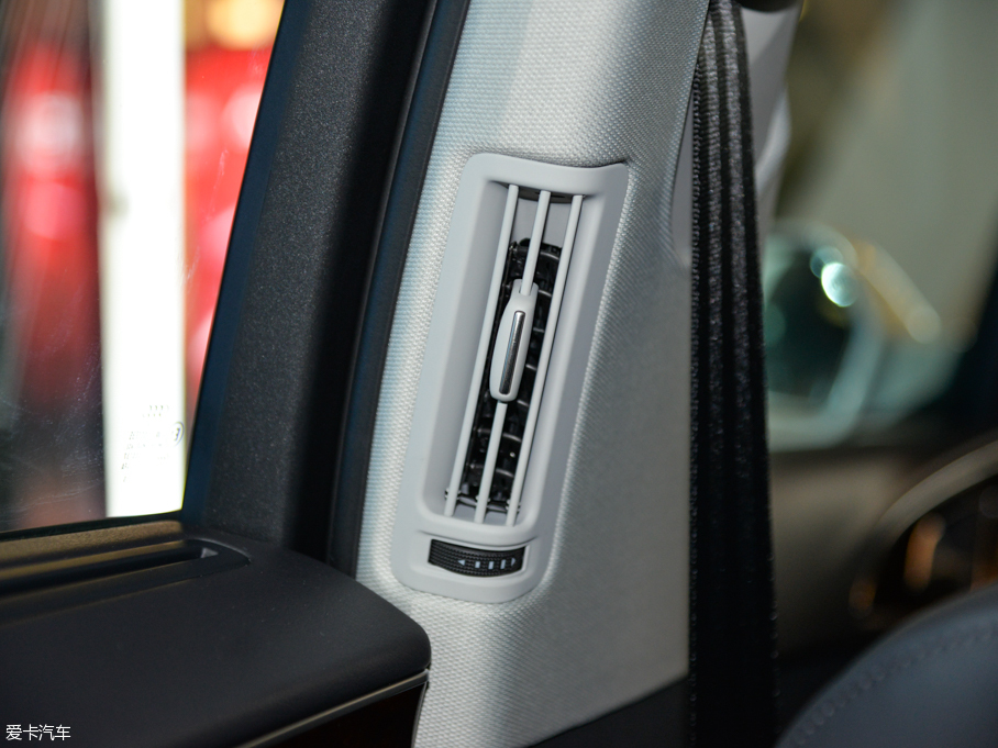 2015WA6L 30 FSI 300fo