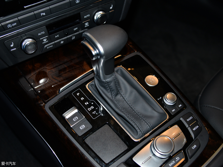 2015WA6L 30 FSI 300fo