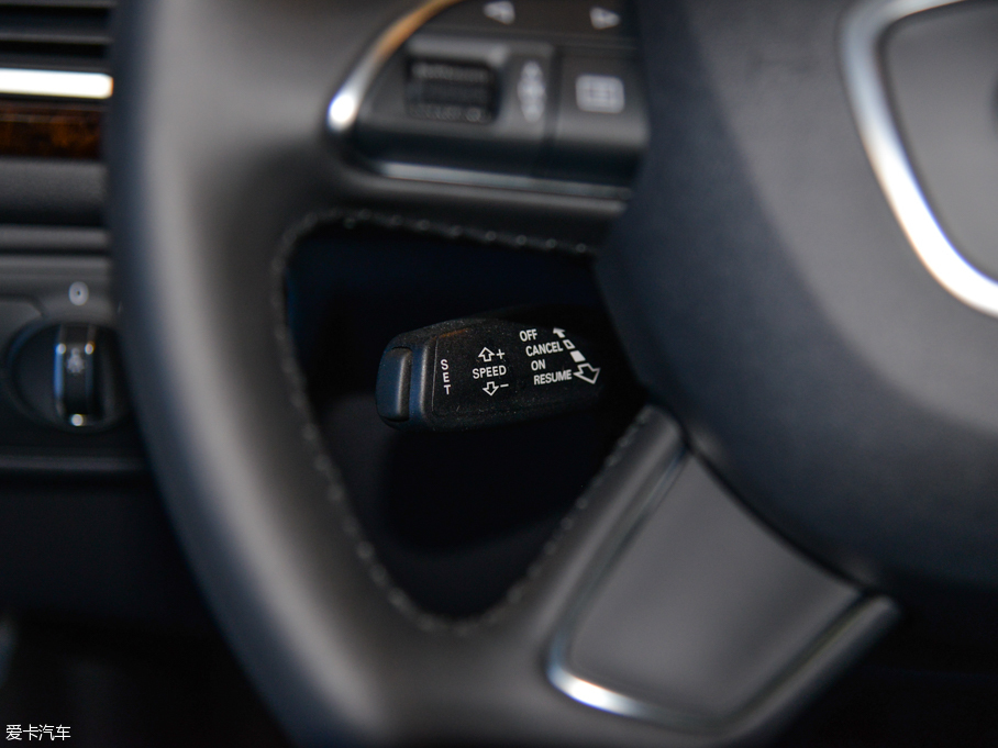 2015WA6L 30 FSI 300fo