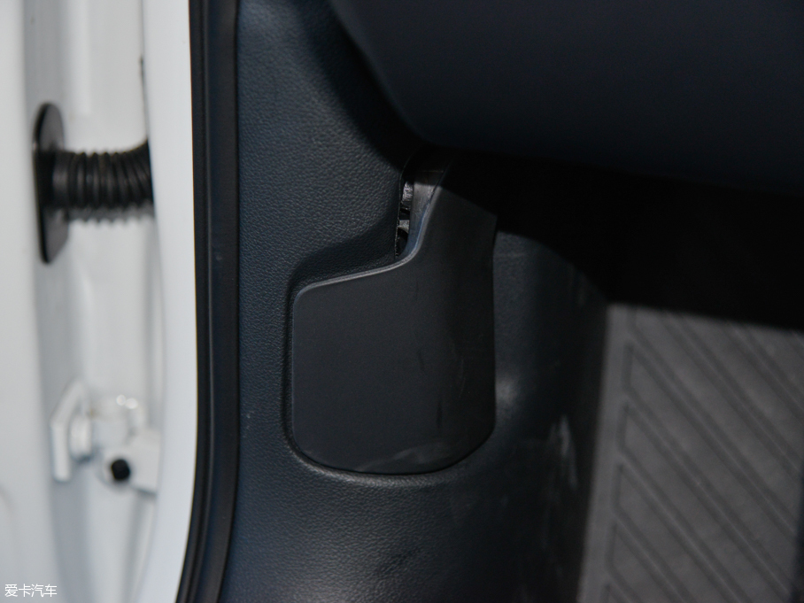 2015WA6L 30 FSI 300fo