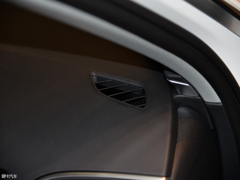 2015WA6L 30 FSI 300fo(j)