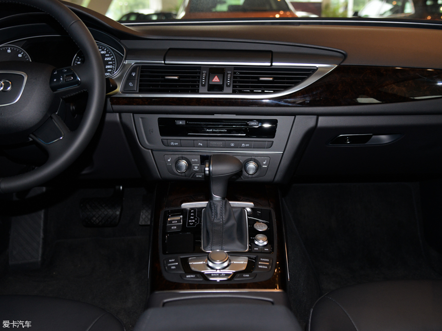 2015WA6L 30 FSI 300fo