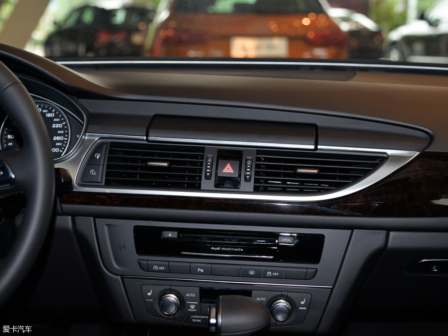 2015WA6L 30 FSI 300fo