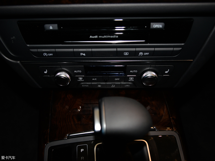 2015WA6L 30 FSI 300fo