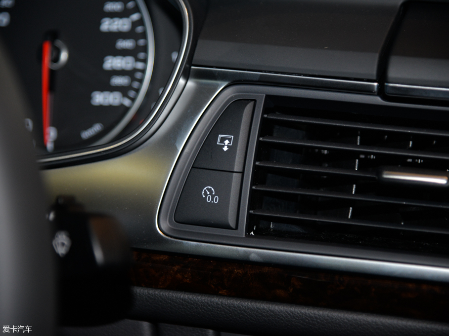 2015WA6L 30 FSI 300fo