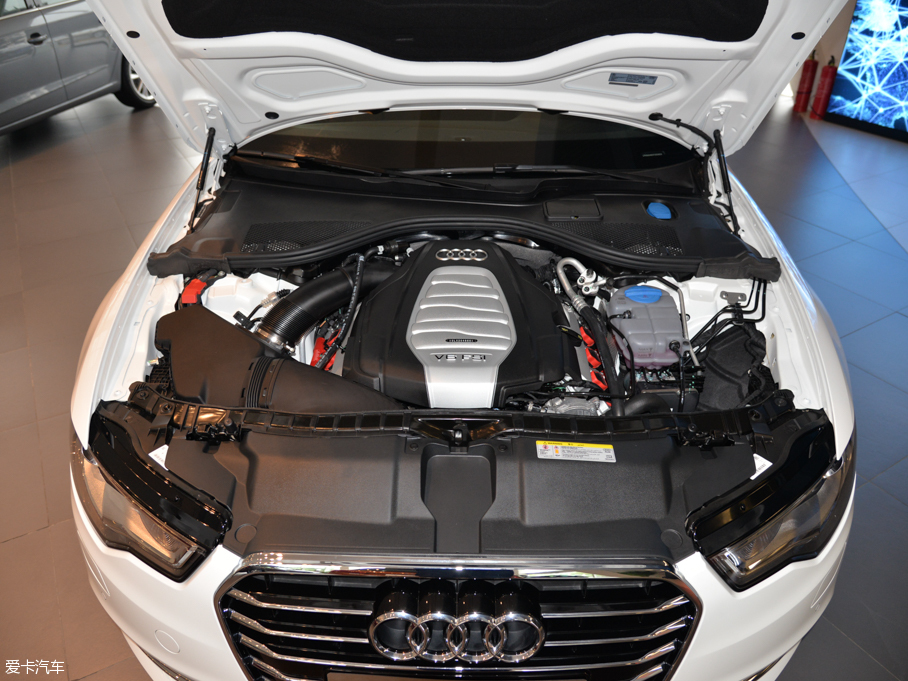 2015WA6L 30 FSI 300fo