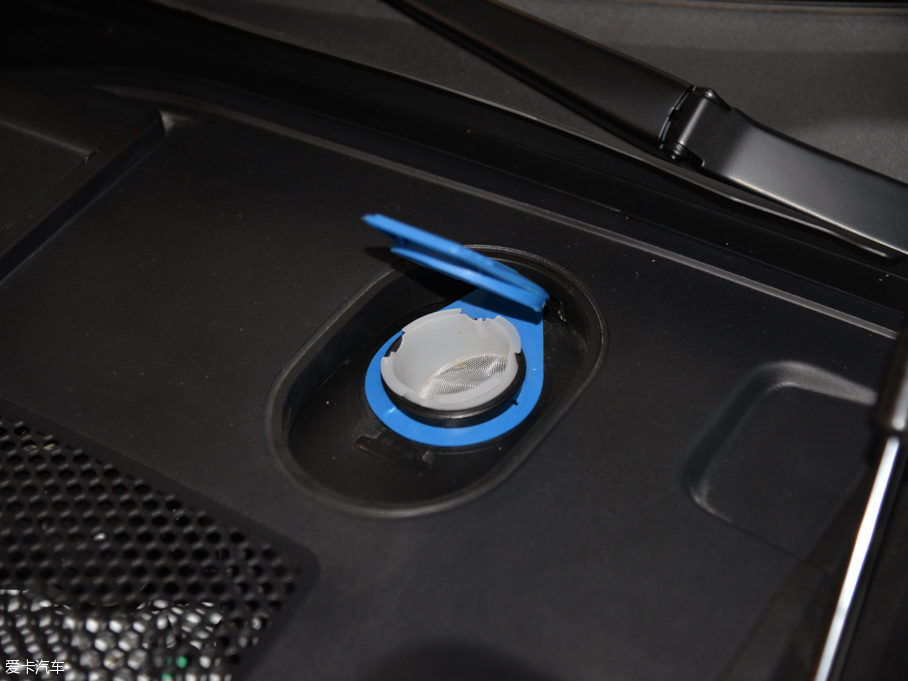 2015WA6L 30 FSI 300fo