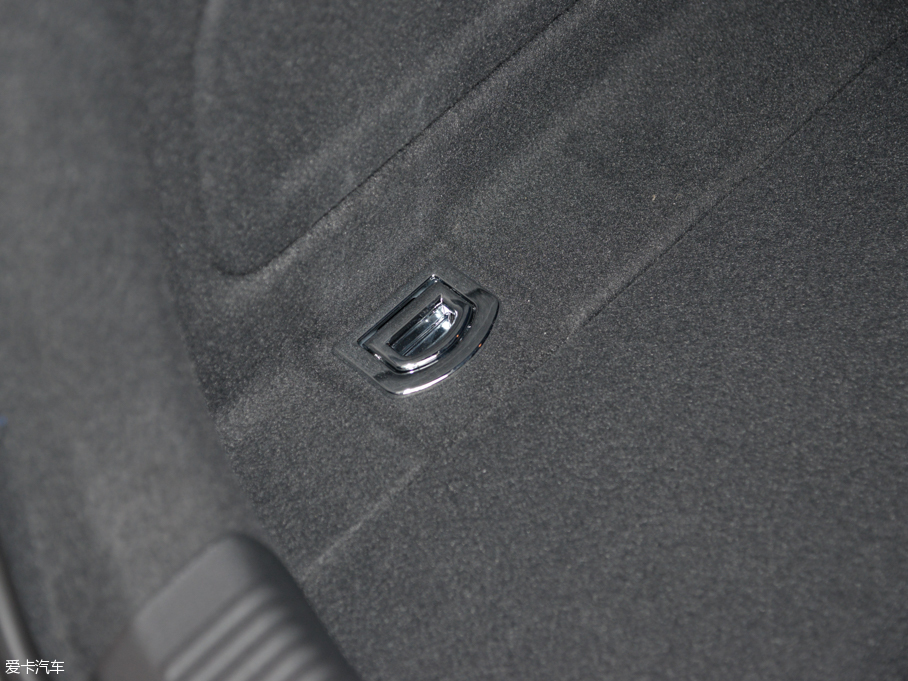 2015WA6L 30 FSI 300fo