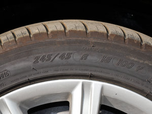 201535 FSI quattro g ݆̥ߴ