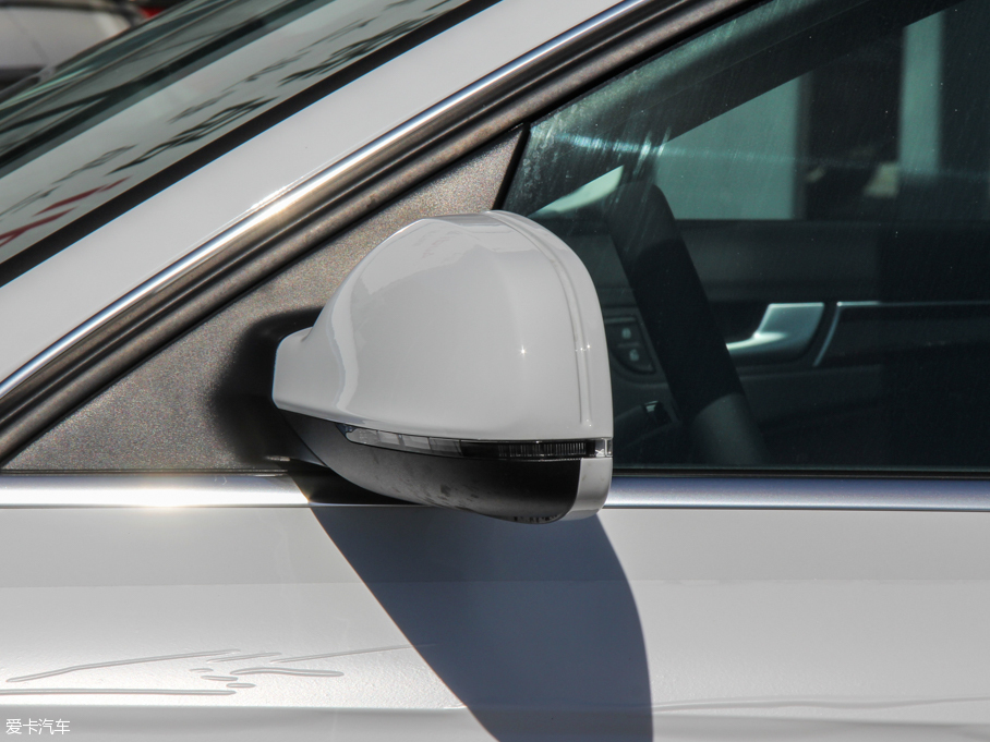 2016WA4L 35 TFSI Ԅm